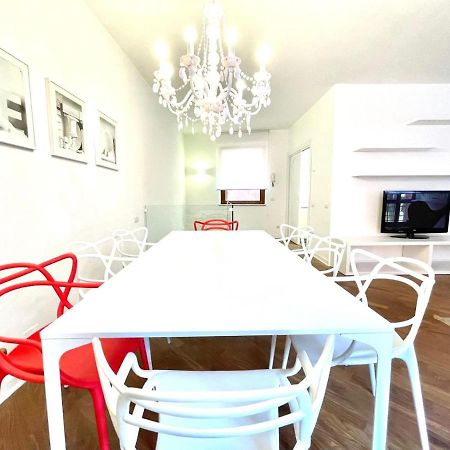Domus Verona - Ampia Moderna Casa Su 2 Piani Nel Cuore Di Верона Екстериор снимка
