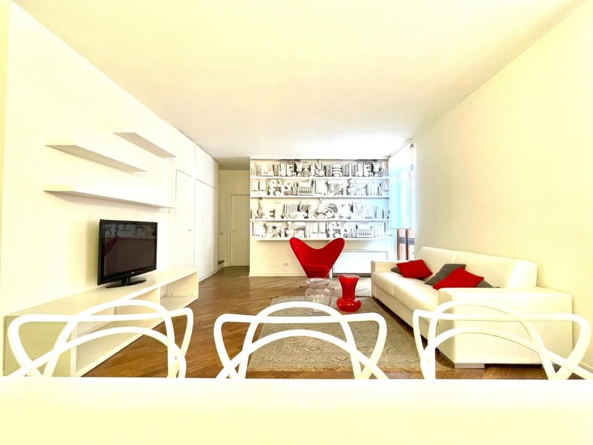 Domus Verona - Ampia Moderna Casa Su 2 Piani Nel Cuore Di Верона Екстериор снимка