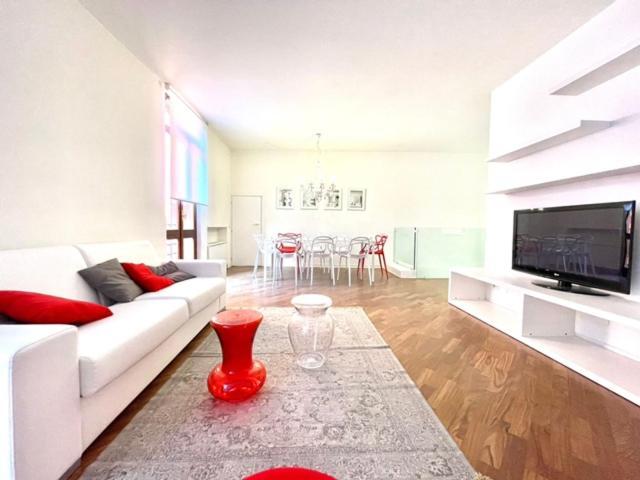 Domus Verona - Ampia Moderna Casa Su 2 Piani Nel Cuore Di Верона Екстериор снимка